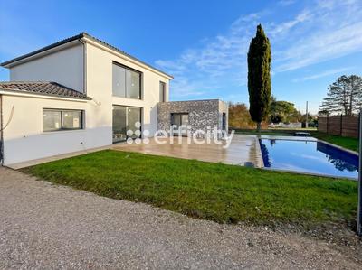 Maison - 150 m² - 4 pièces