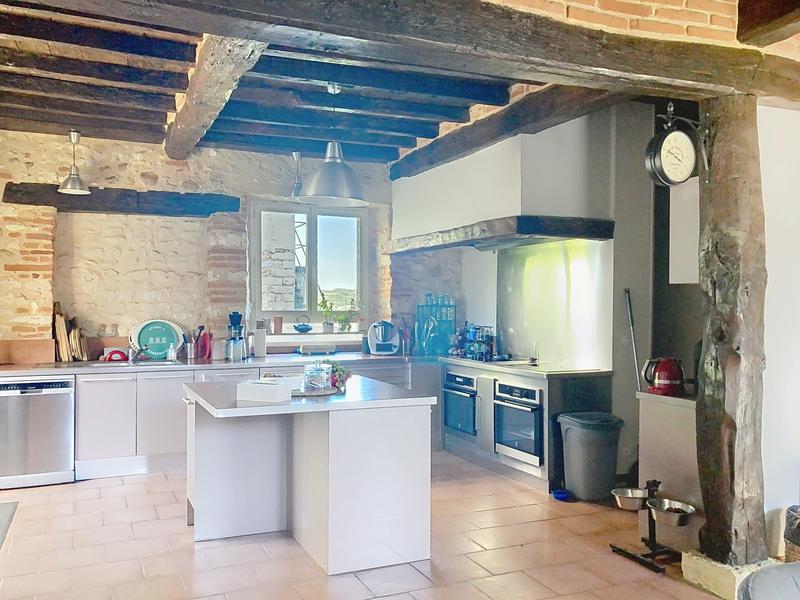 Maison ancienne - 532 m² - 11 pièces