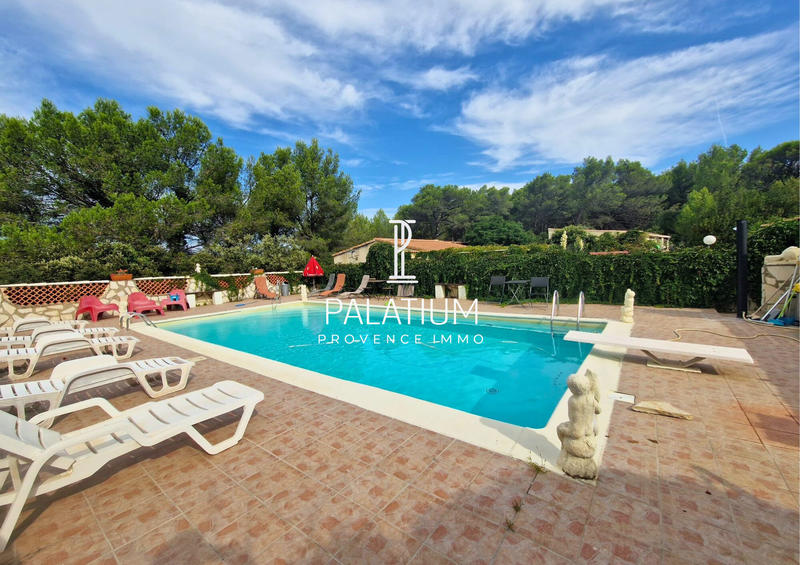 Maison - 200 m² - 11 pièces