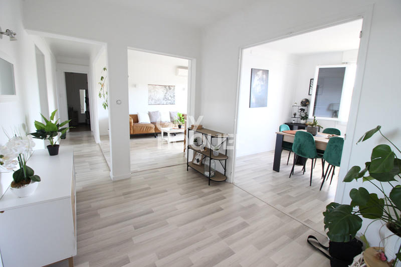 Appartement - 94 m² - 4 pièces