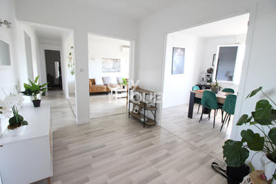 Appartement - 94 m² - 4 pièces