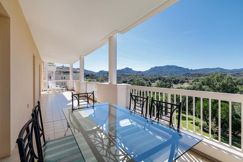 Appartement - 110 m² - 4 pièces