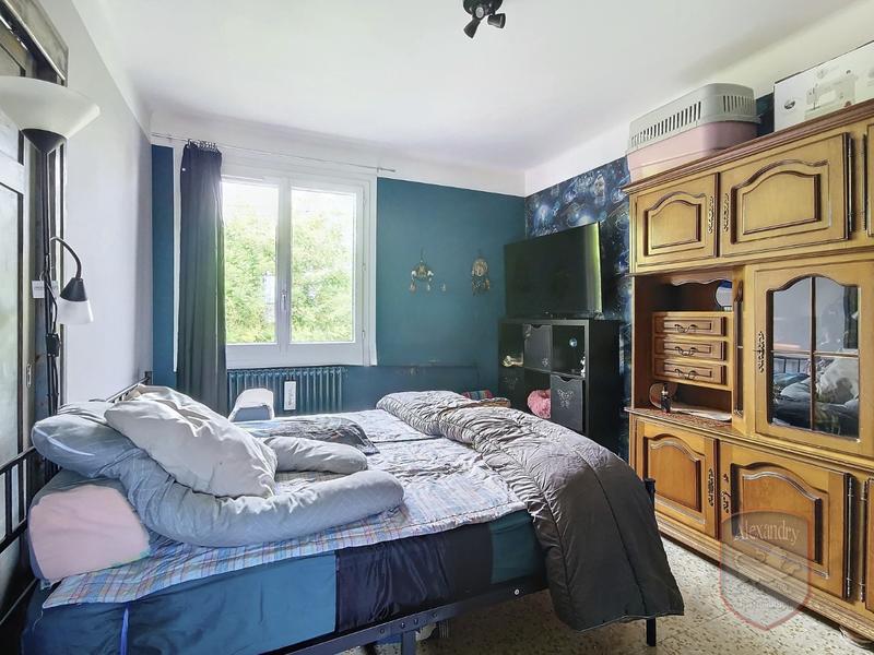 Maison - 180 m² - 7 pièces