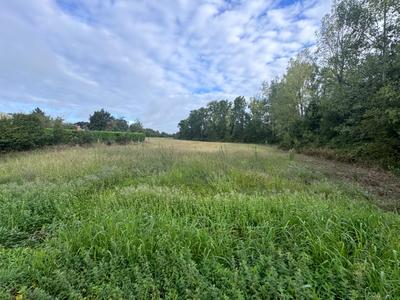 Terrain constructible - 1 760 m²
