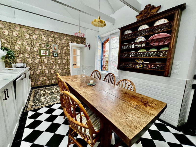 Maison - 97 m² - 6 pièces