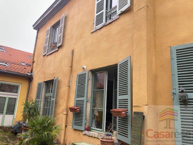 Appartement ancien - 62 m² - 2 pièces