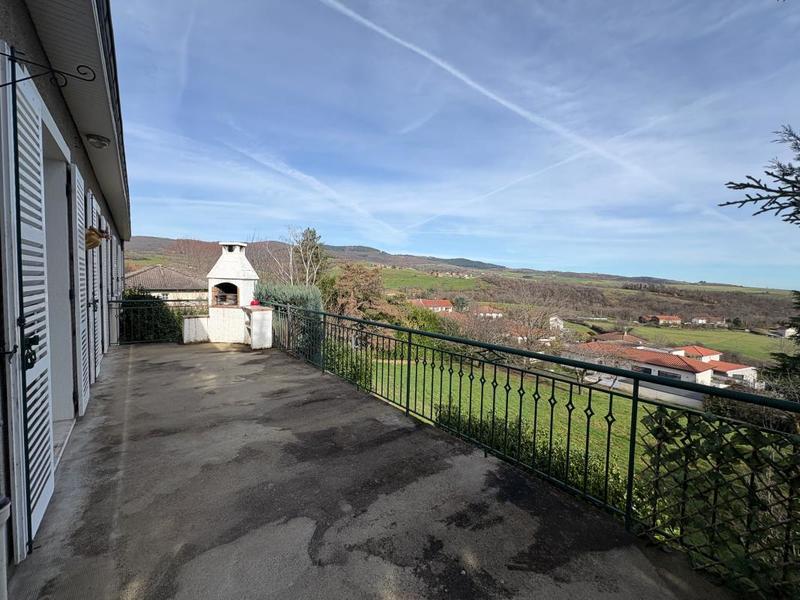 Maison - 140 m² - 5 pièces