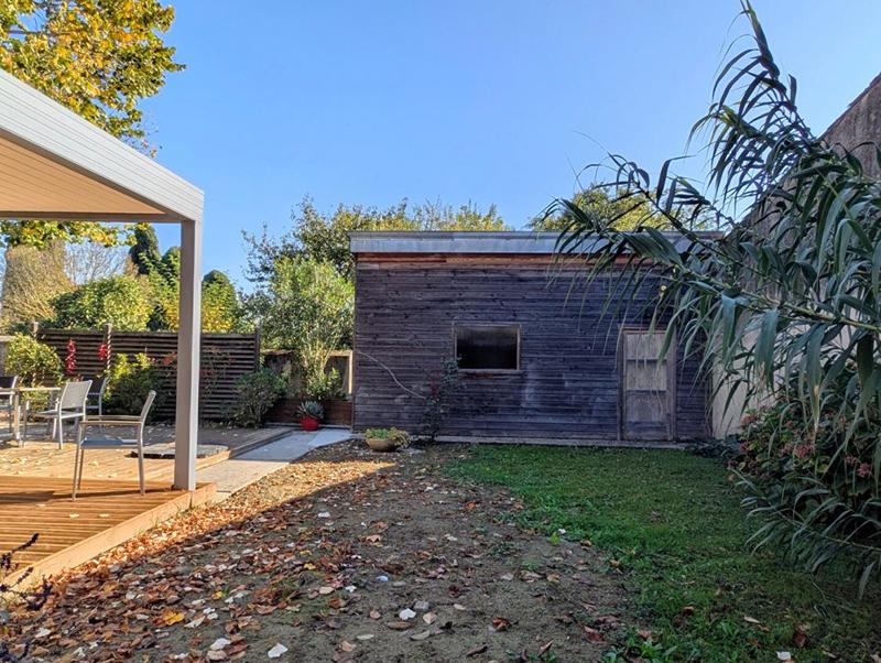 Maison - 238 m² - 8 pièces