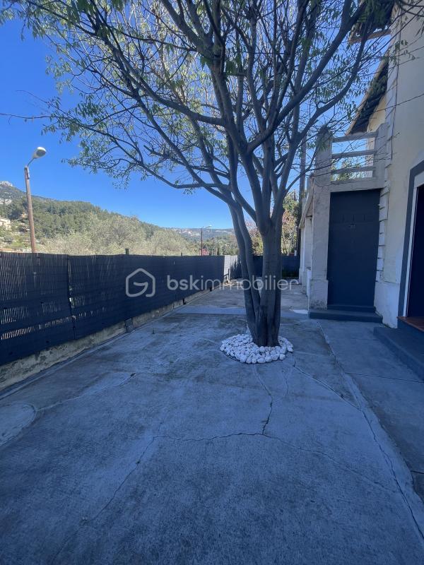 Villa - 99 m² - 4 pièces