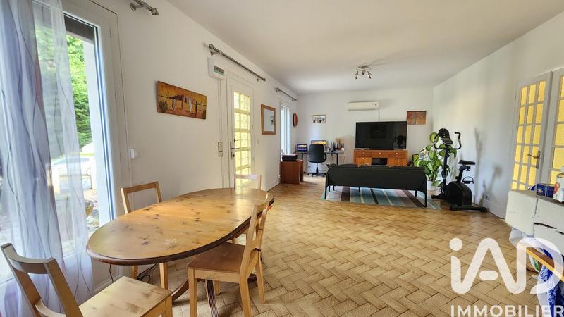 Maison - 235 m² - 10 pièces