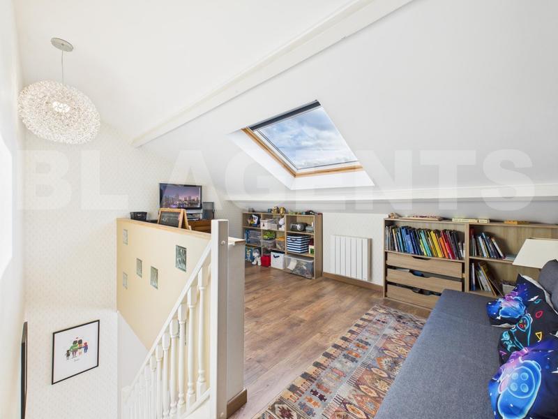 Maison - 107 m² - 5 pièces