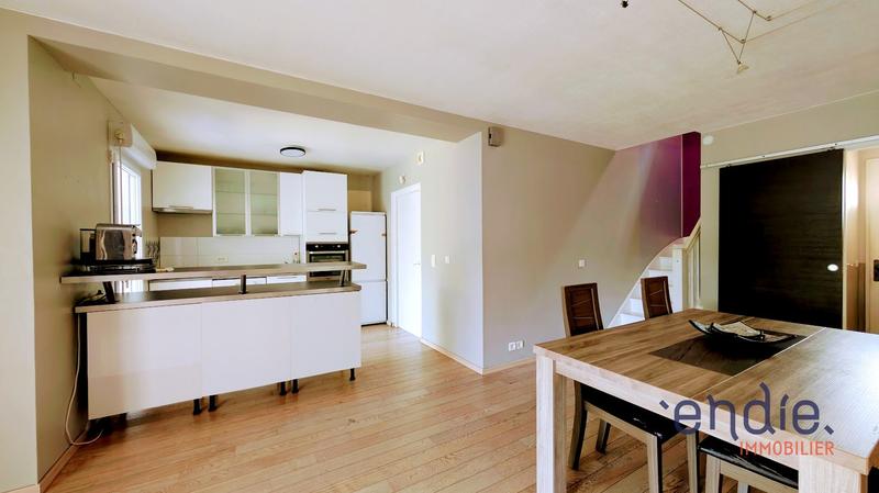 Maison - 81 m² - 4 pièces