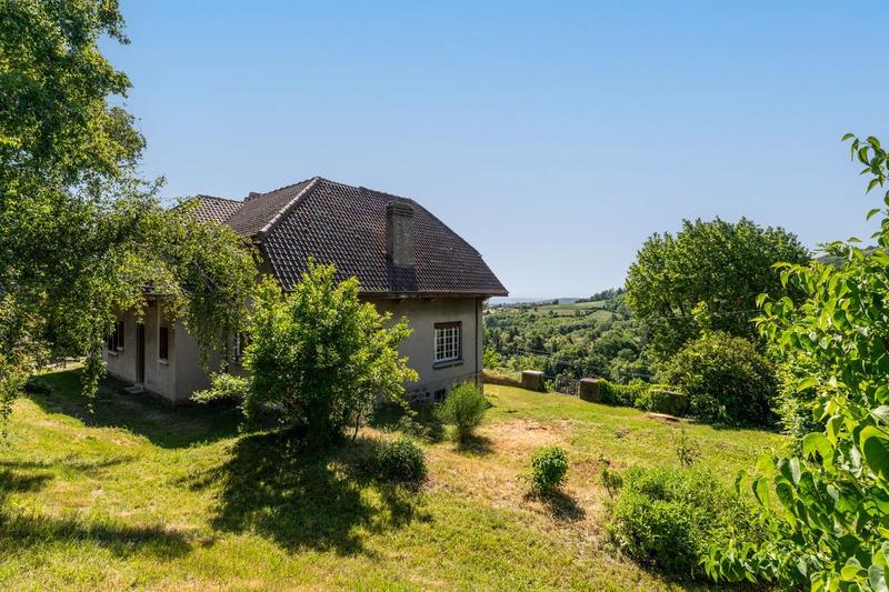 Maison - 246 m² - 8 pièces