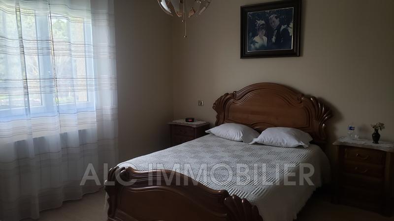 Maison - 219 m² - 7 pièces