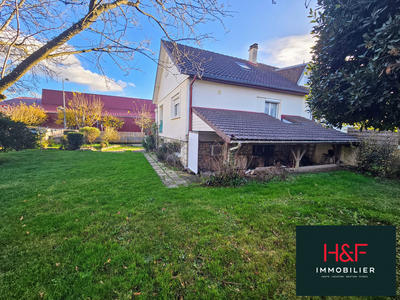 Maison traditionnelle - 75 m² - 4 pièces