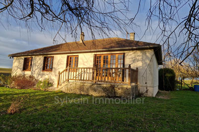 Maison - 90 m² - 5 pièces