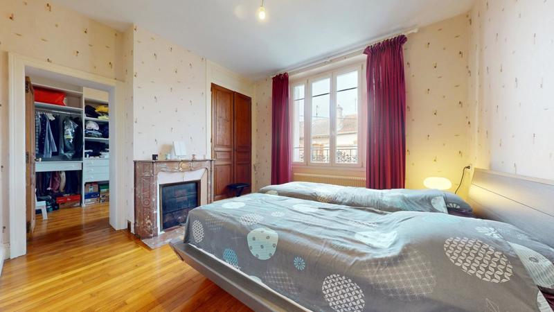 Maison en pierre - 188 m² - 9 pièces