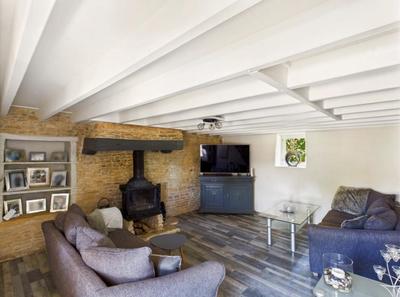 Maison - 234 m² - 10 pièces