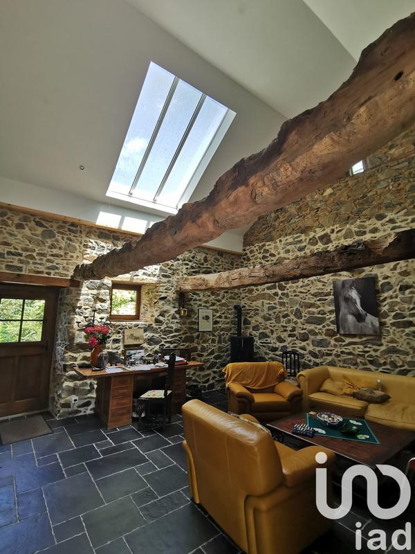 Maison - 236 m² - 8 pièces