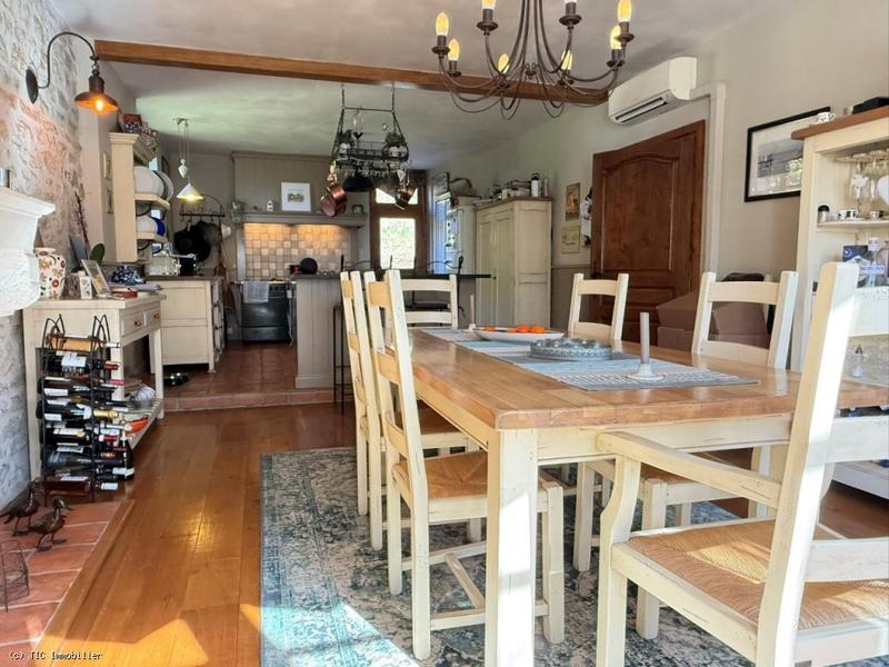 Propriété - 172 m² - 7 pièces