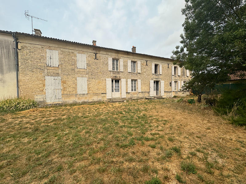 Maison - 170 m² - 10 pièces