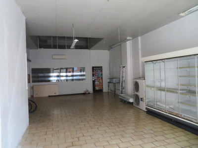 Local commercial - 114 m² - 2 pièces