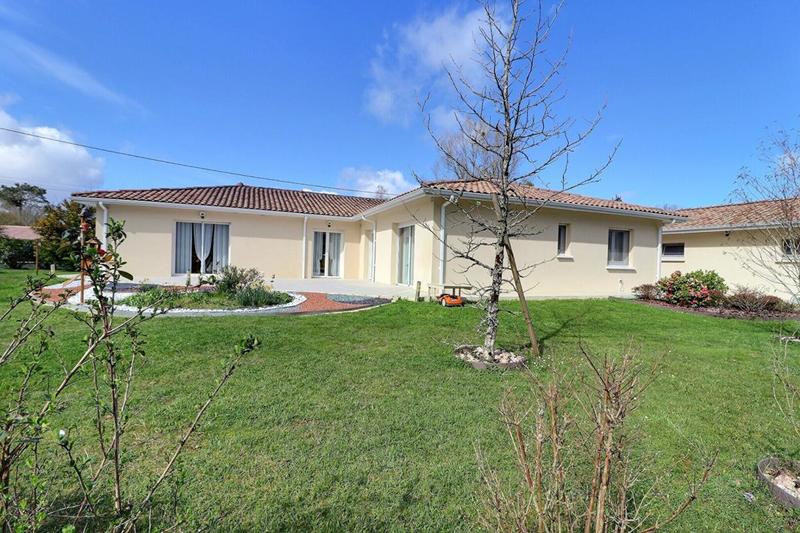 Maison - 165 m² - 6 pièces