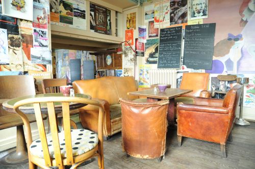 Le Loir dans la Théière