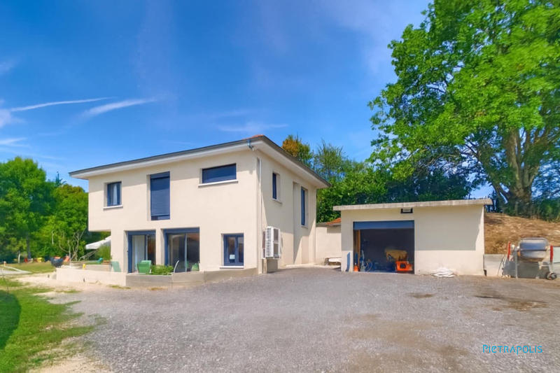 Maison - 146 m² - 5 pièces