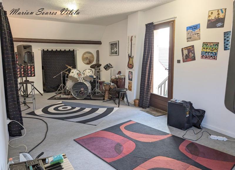 Maison - 320 m² - 11 pièces