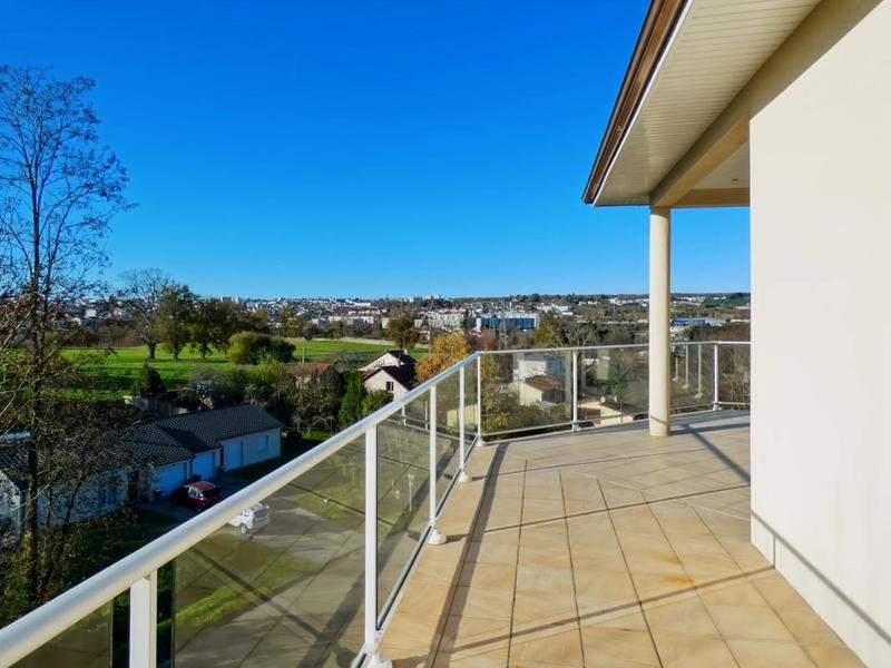 Appartement - 110 m² - 5 pièces