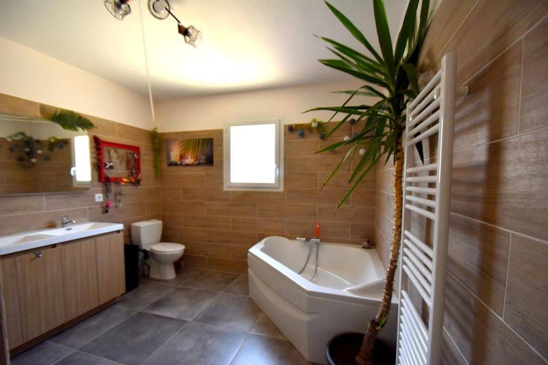 Maison - 99 m² - 4 pièces