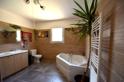 Maison - 99 m² - 4 pièces