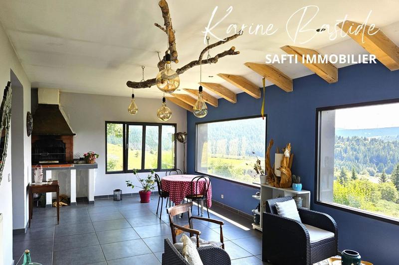 Maison - 155 m² - 7 pièces