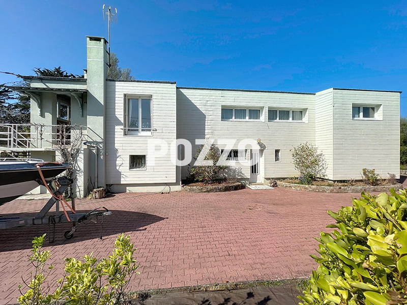 Maison - 160 m² - 8 pièces