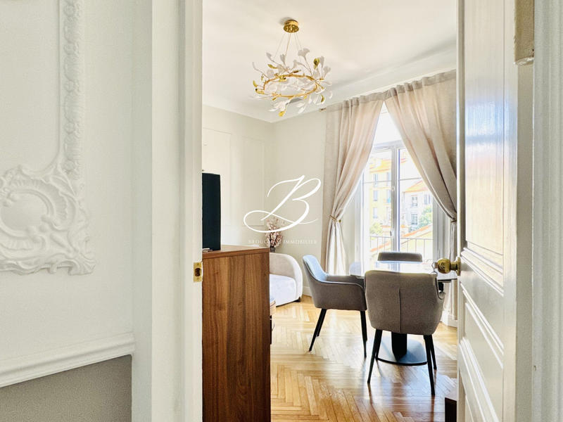 Appartement - 83 m² - 4 pièces