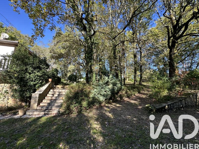 Maison - 230 m² - 6 pièces