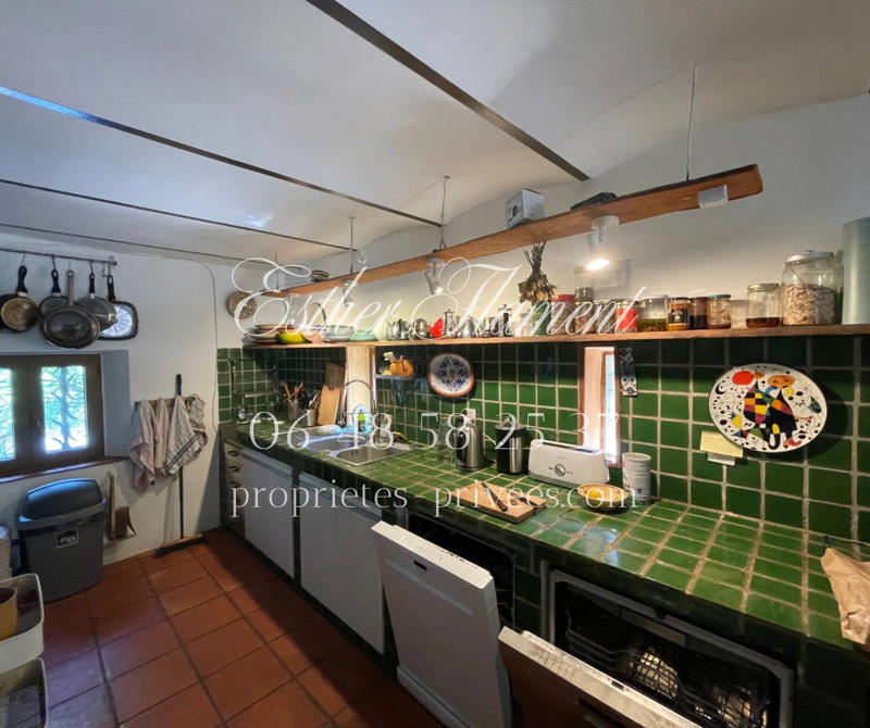 Demeure - 590 m² - 16 pièces