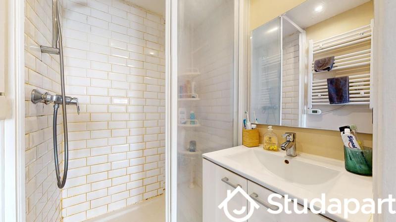 Chambre - 12 m² - 1 pièce