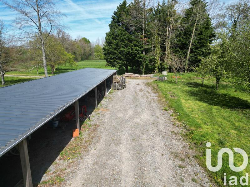 Maison - 305 m² - 11 pièces