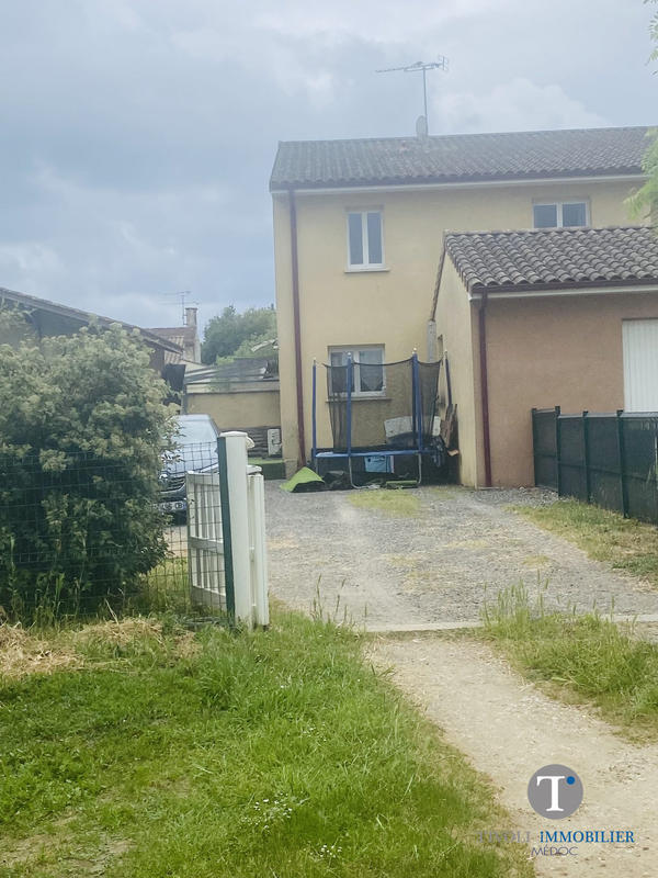 Maison - 93 m² - 4 pièces