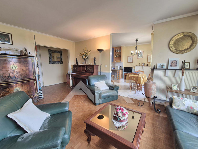 Appartement - 92 m² - 5 pièces