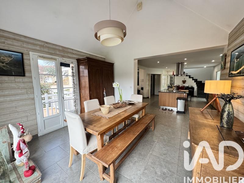 Maison - 176 m² - 6 pièces