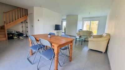 Maison - 94 m² - 5 pièces