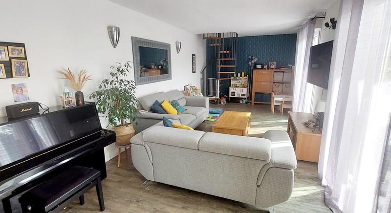 Maison - 88 m² - 4 pièces