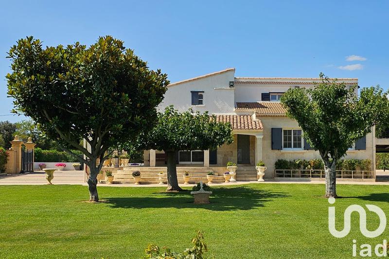 Maison - 220 m² - 9 pièces