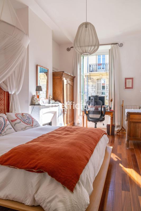 Appartement - 144 m² - 6 pièces