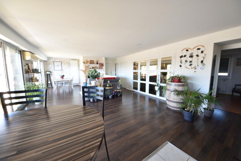 Appartement - 93 m² - 5 pièces