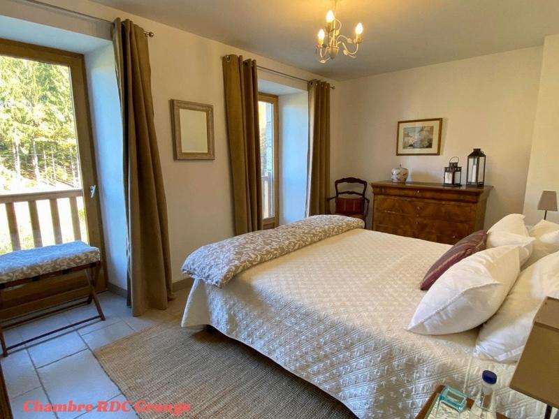 Maison - 298 m² - 9 pièces