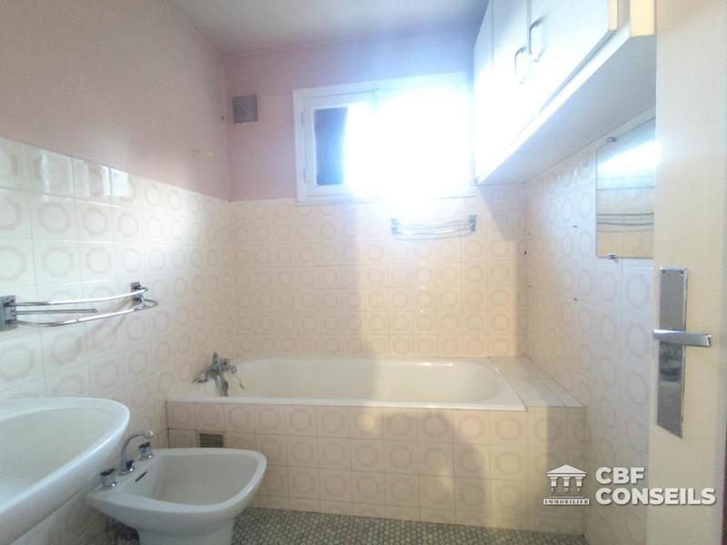 Maison - 160 m² - 8 pièces